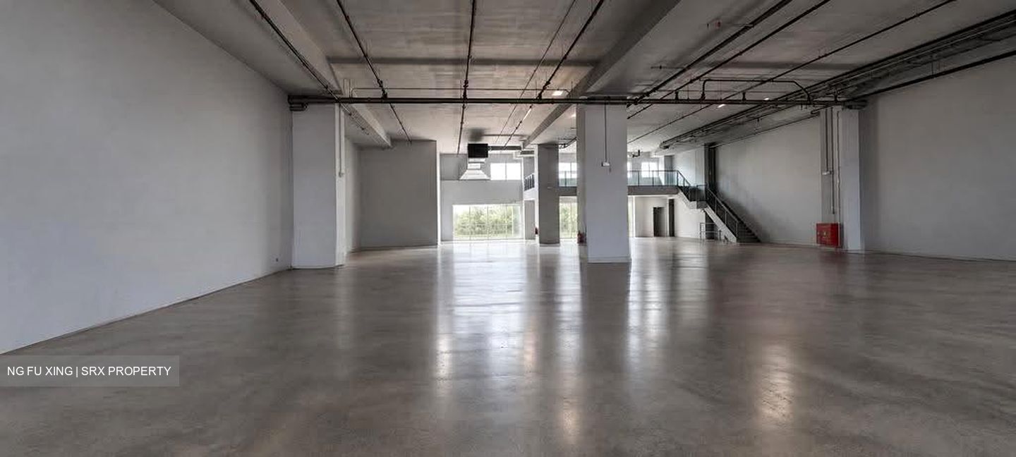 Carros Centre (D25), Factory #632862761